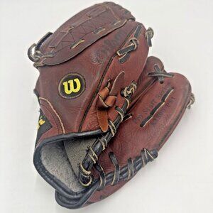 Wilson Youth Baseball Glove A1800 PS1 Pro Staff Right Hand Throw 10.75"